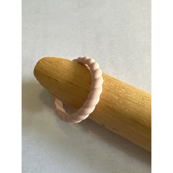Enso Silicone Ring Unisex Size 6 Pink Rope Ring Comfortable Lightweight Modern - Picture 2 of 3